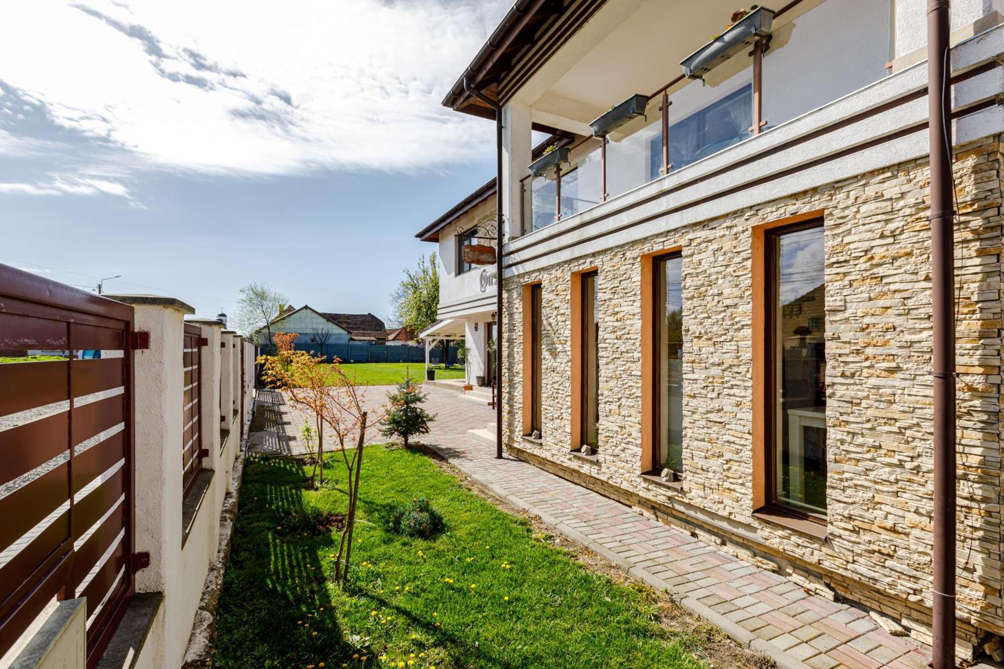 Отель Gasthaus Sacalaz Тимишоара Экстерьер фото