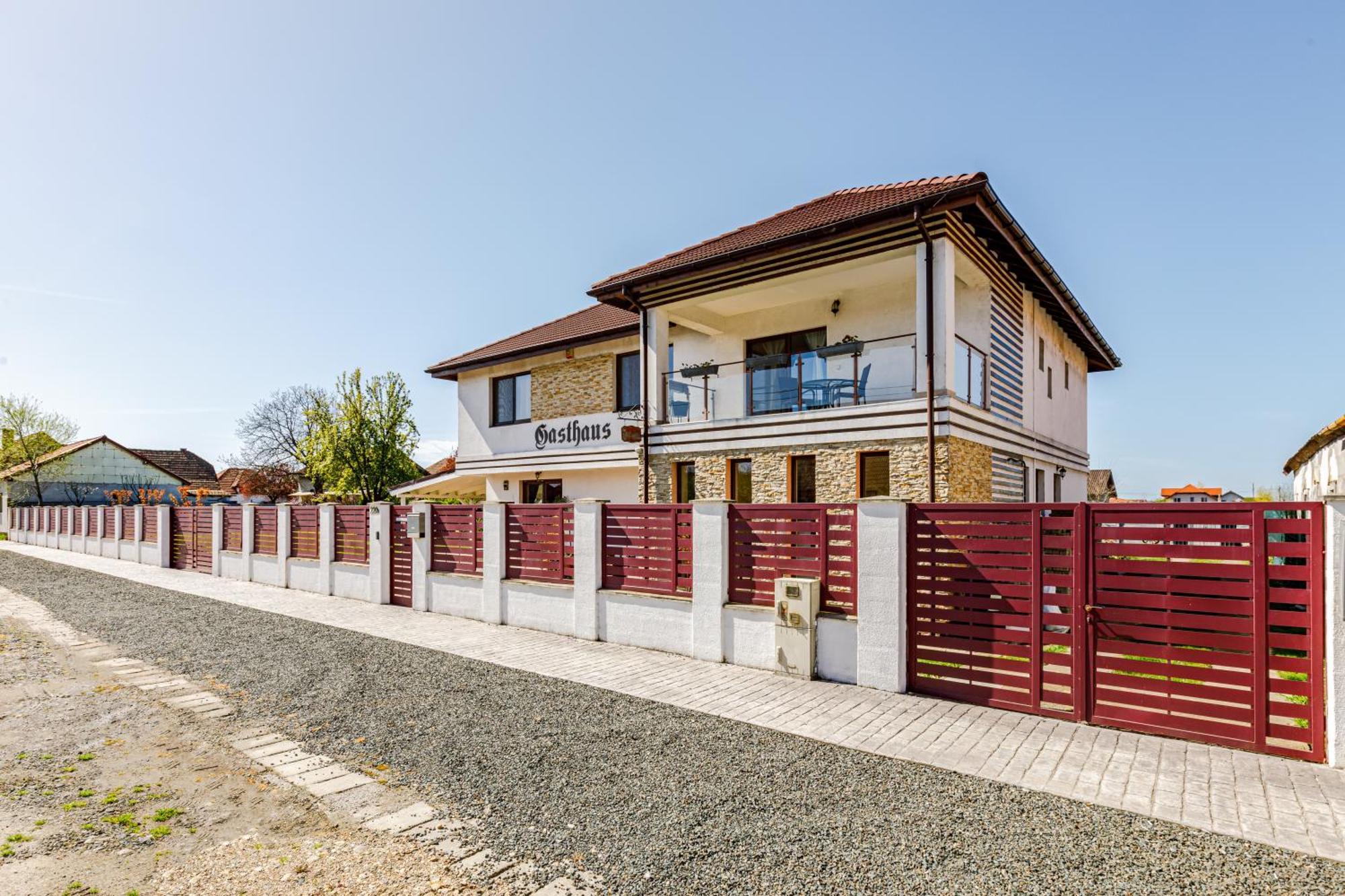 Отель Gasthaus Sacalaz Тимишоара Экстерьер фото